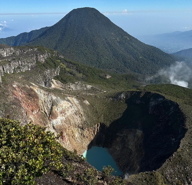 Pendakian Gunung Gede Pangrango Ditutup Sementara Akibat Sampah Pendaki
